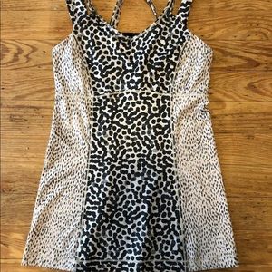 Lululemon Tank size 6 EUC